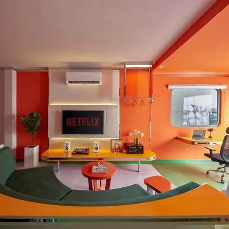 The Retrometro Suites By Circadian